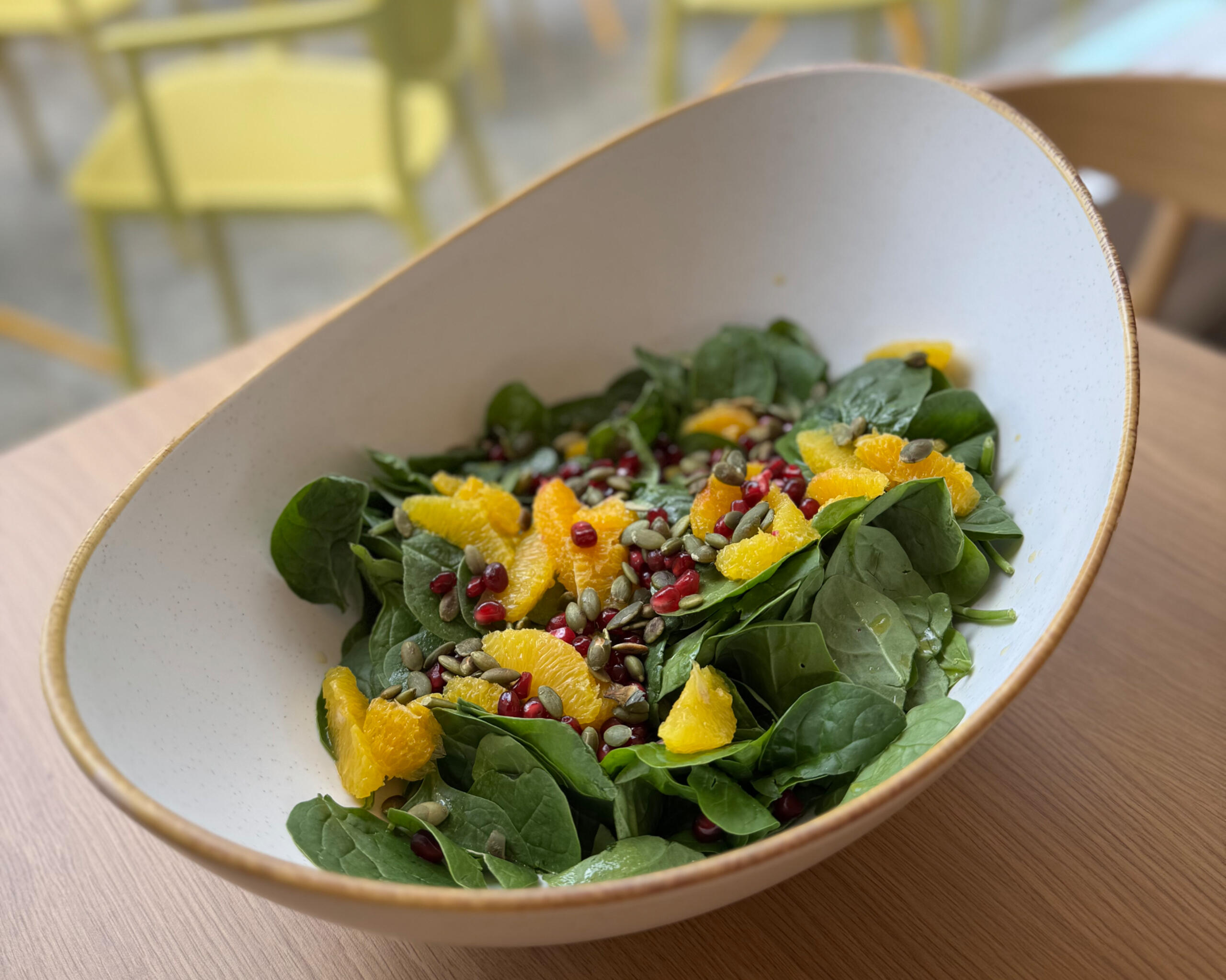 Spinach, pomegranate and orange salad